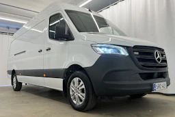 valkoinen Mercedes-Benz Sprinter 2024 kuva 37.
