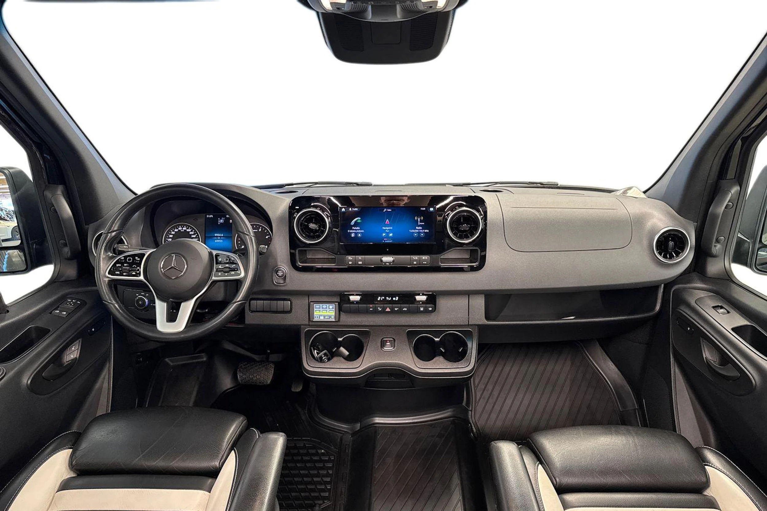 musta Mercedes-Benz Sprinter 2024 kuva 11.