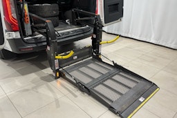 valkoinen Mercedes-Benz Sprinter 2024 kuva 13.