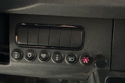 valkoinen Mercedes-Benz Sprinter 2024 kuva 22.