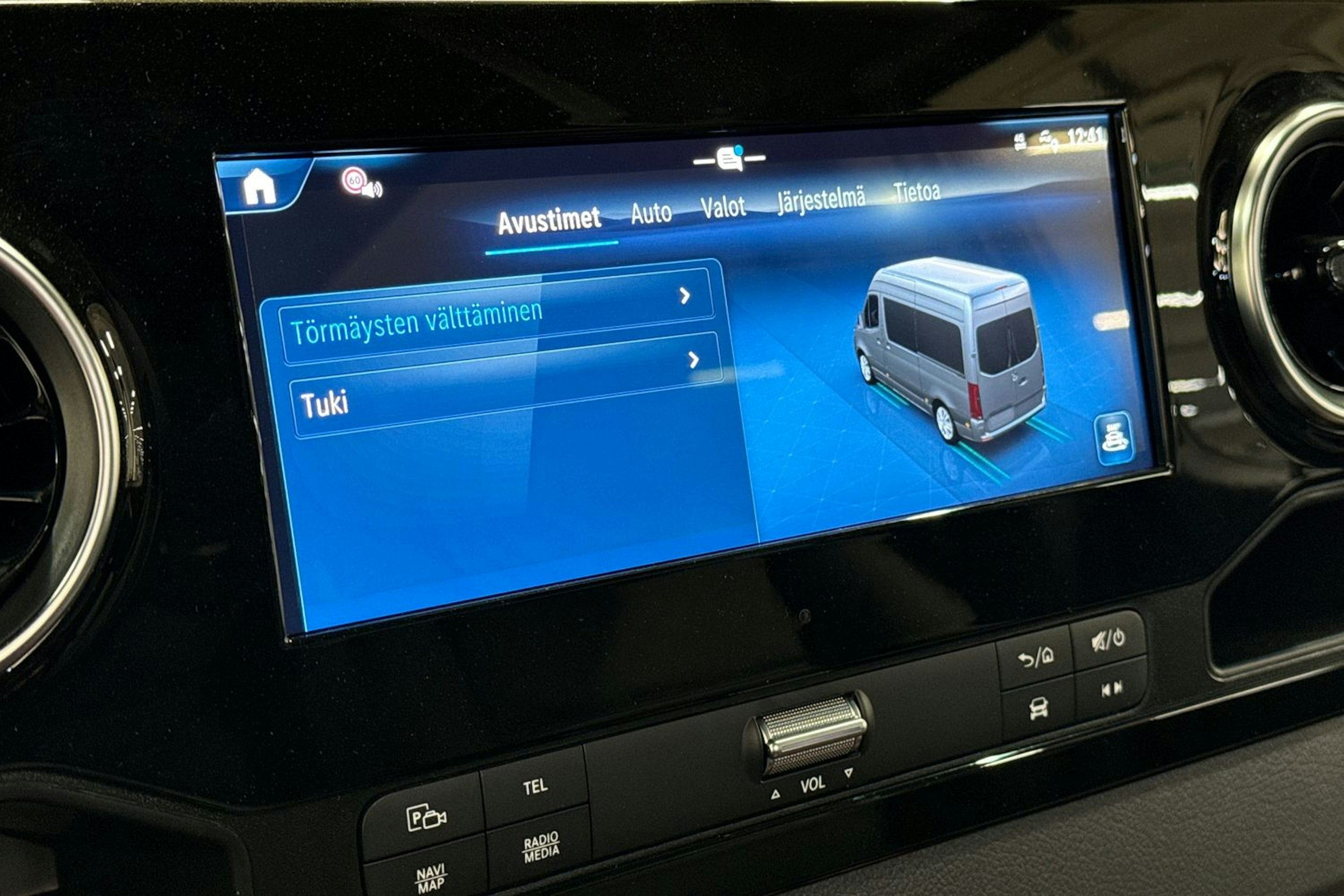 musta Mercedes-Benz Sprinter 2025 kuva 26.