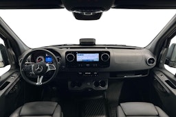 musta Mercedes-Benz Sprinter 2025 kuva 9.