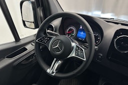musta Mercedes-Benz Sprinter 2025 kuva 13.