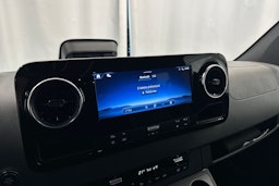 musta Mercedes-Benz Sprinter 2025 kuva 22.