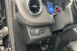 musta Mercedes-Benz Sprinter 2025 kuva 24.