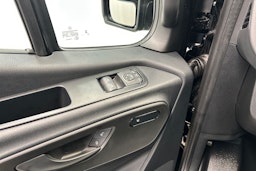 musta Mercedes-Benz Sprinter 2025 kuva 25.