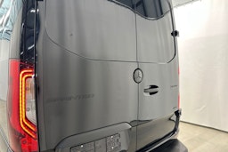 musta Mercedes-Benz Sprinter 2025 kuva 36.