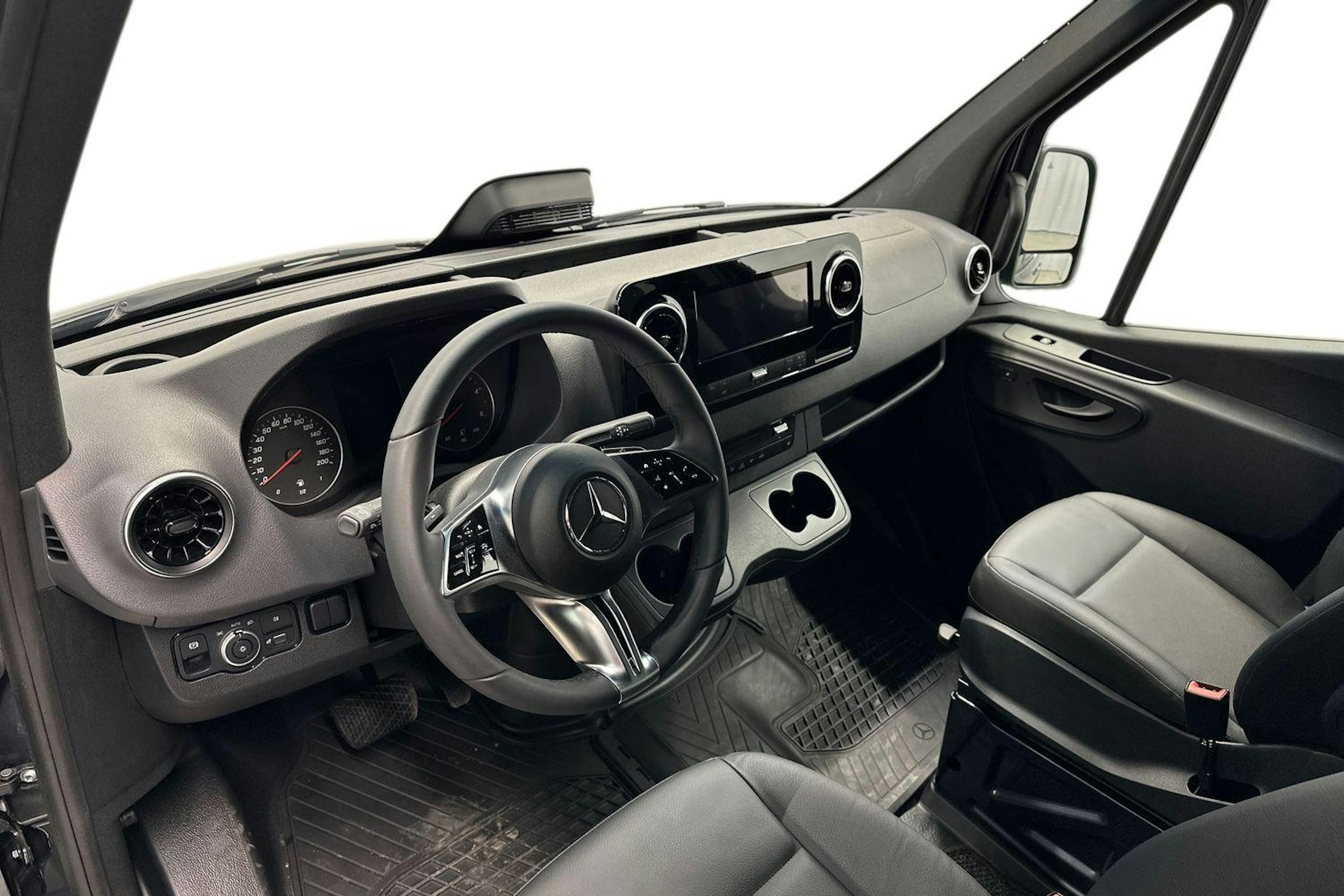 harmaa Mercedes-Benz Sprinter 2025 kuva 8.