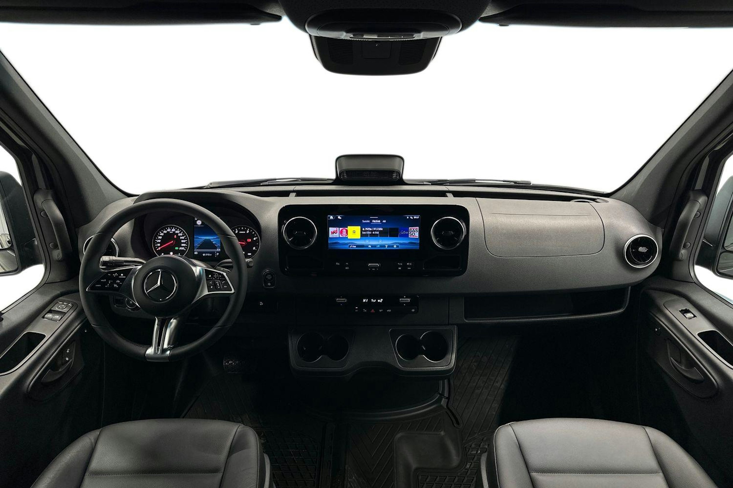 harmaa Mercedes-Benz Sprinter 2025 kuva 9.