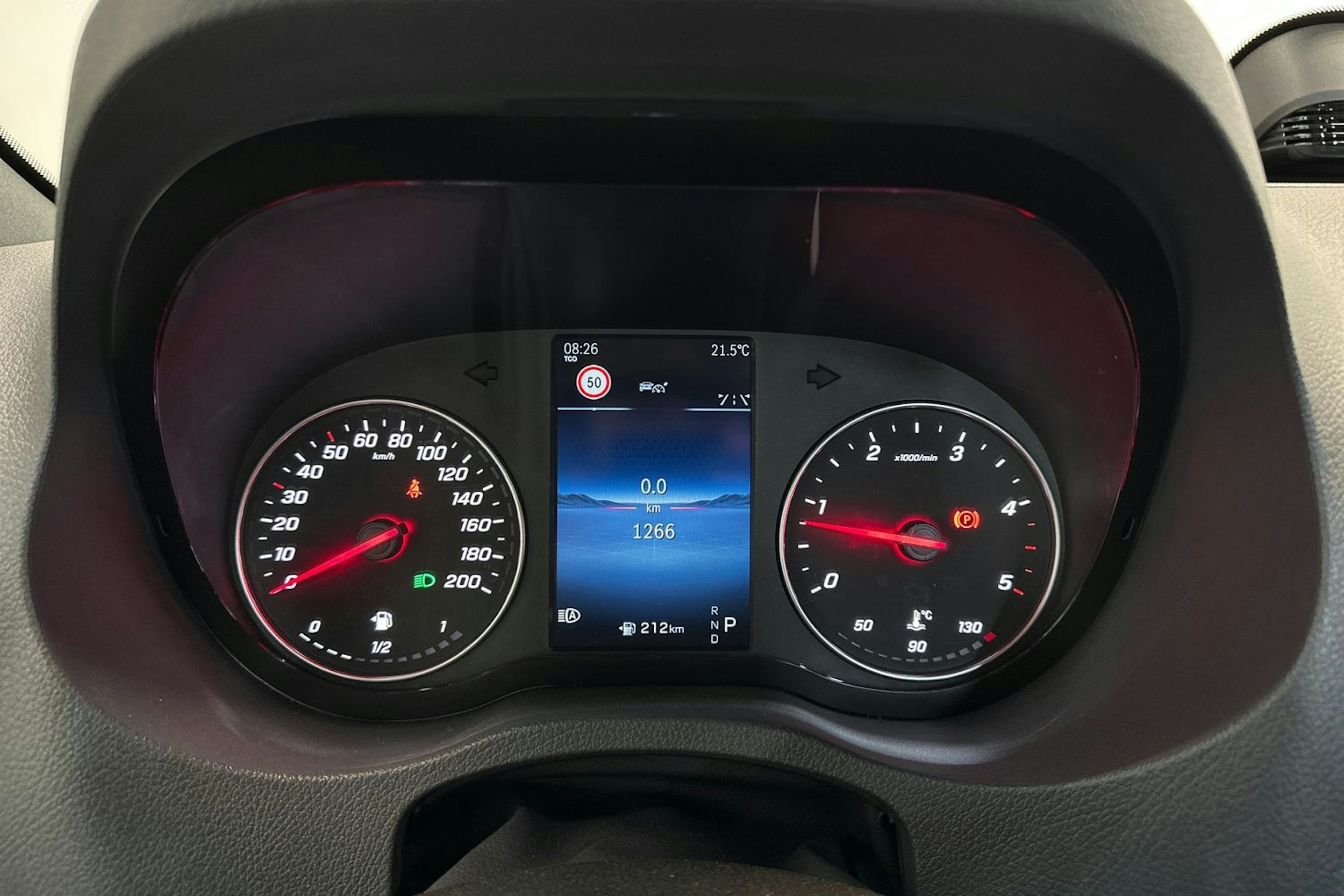 harmaa Mercedes-Benz Sprinter 2025 kuva 17.