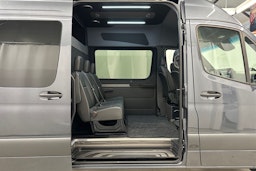 harmaa Mercedes-Benz Sprinter 2025 kuva 24.