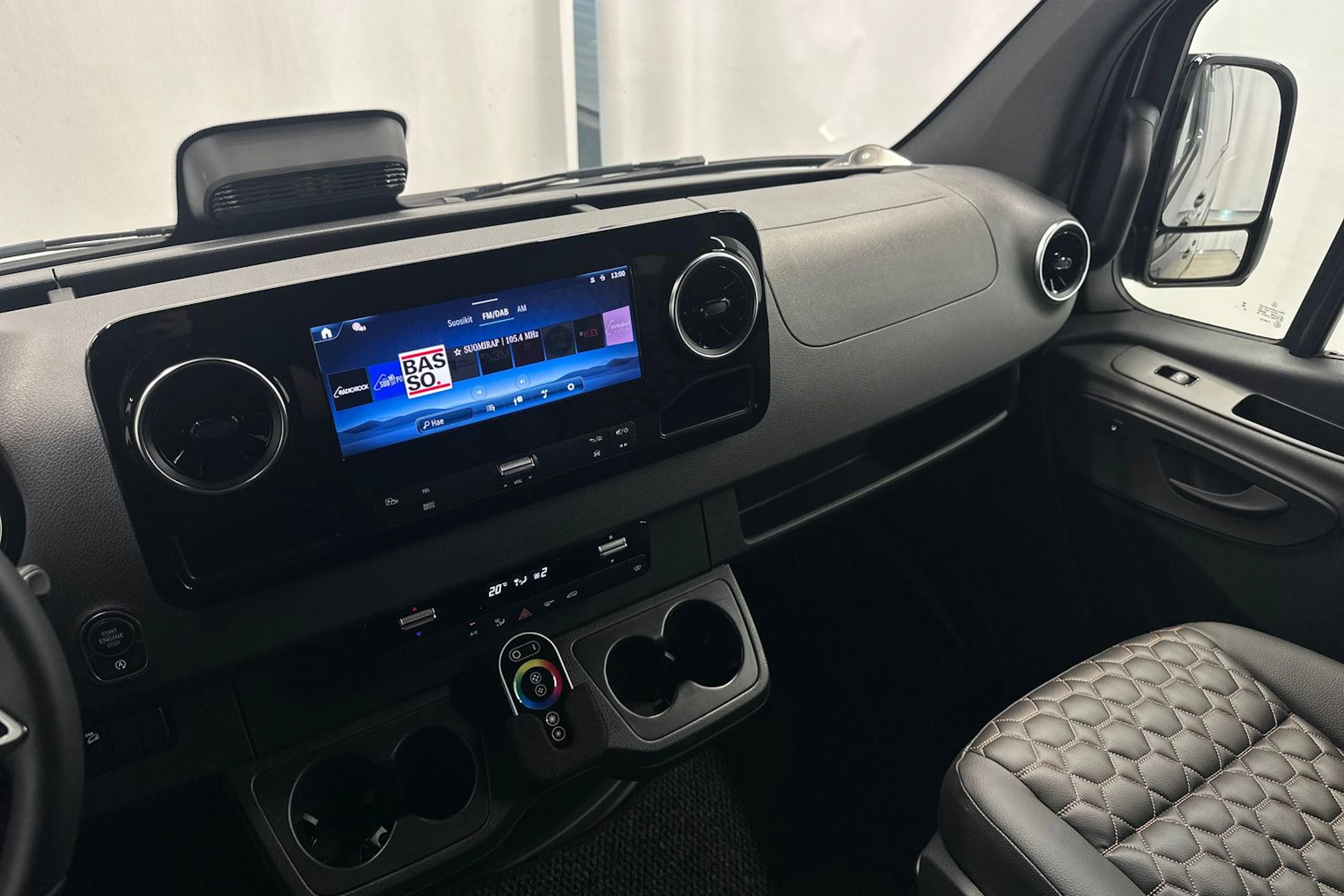 harmaa Mercedes-Benz Sprinter 2025 kuva 15.
