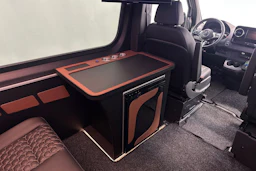 harmaa Mercedes-Benz Sprinter 2025 kuva 32.
