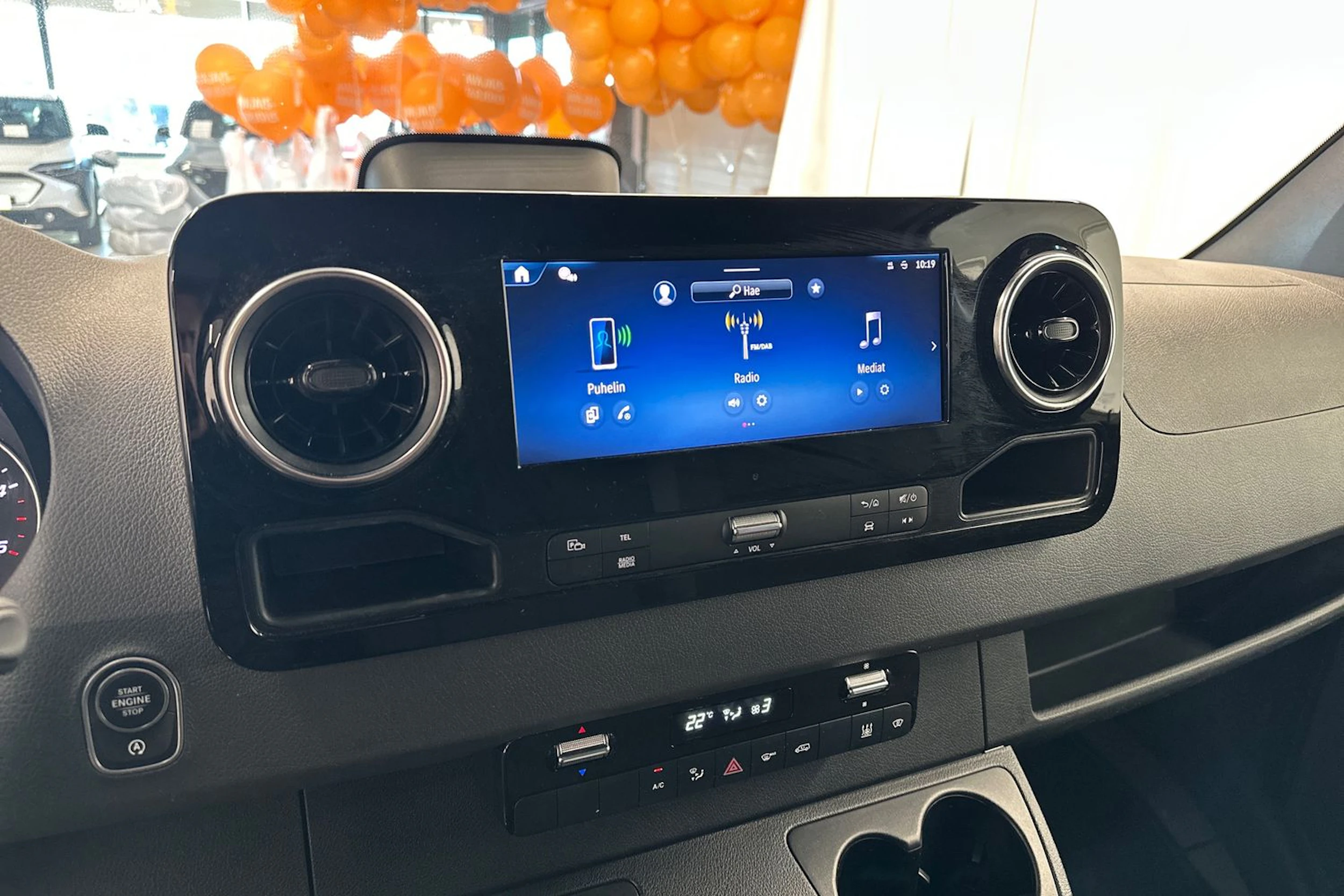 valkoinen Mercedes-Benz Sprinter 2025 kuva 4.