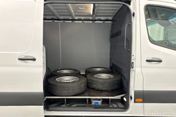 valkoinen Mercedes-Benz Sprinter 2025 kuva 6.