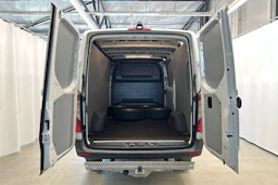 valkoinen Mercedes-Benz Sprinter 2025 kuva 7.