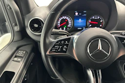 valkoinen Mercedes-Benz Sprinter 2025 kuva 11.