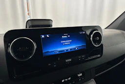 valkoinen Mercedes-Benz Sprinter 2025 kuva 15.