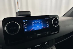 valkoinen Mercedes-Benz Sprinter 2025 kuva 18.