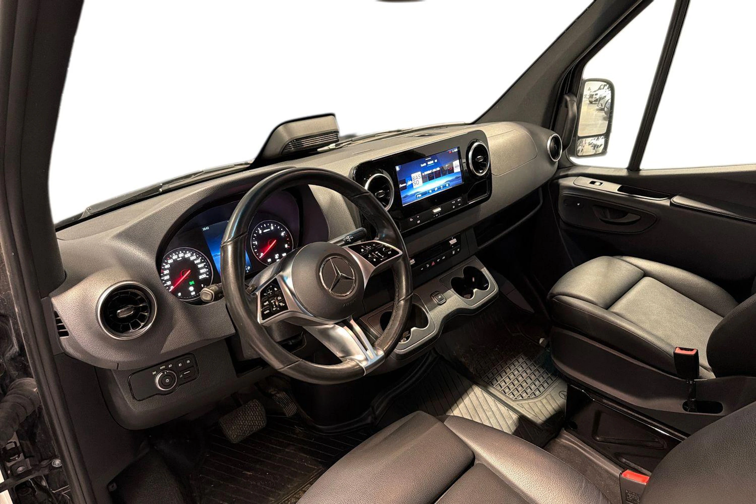musta Mercedes-Benz Sprinter 2025 kuva 3.