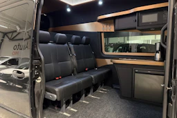 musta Mercedes-Benz Sprinter 2025 kuva 6.