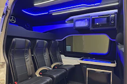 valkoinen Mercedes-Benz Sprinter 2025 kuva 10.