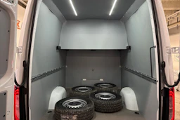 valkoinen Mercedes-Benz Sprinter 2025 kuva 16.