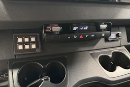 valkoinen Mercedes-Benz Sprinter 2025 kuva 20.