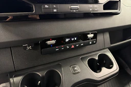 sininen Mercedes-Benz Sprinter 2026 kuva 5.