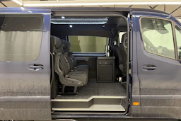 sininen Mercedes-Benz Sprinter 2026 kuva 6.