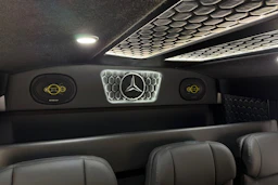 sininen Mercedes-Benz Sprinter 2026 kuva 11.