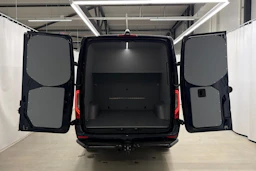 sininen Mercedes-Benz Sprinter 2026 kuva 13.