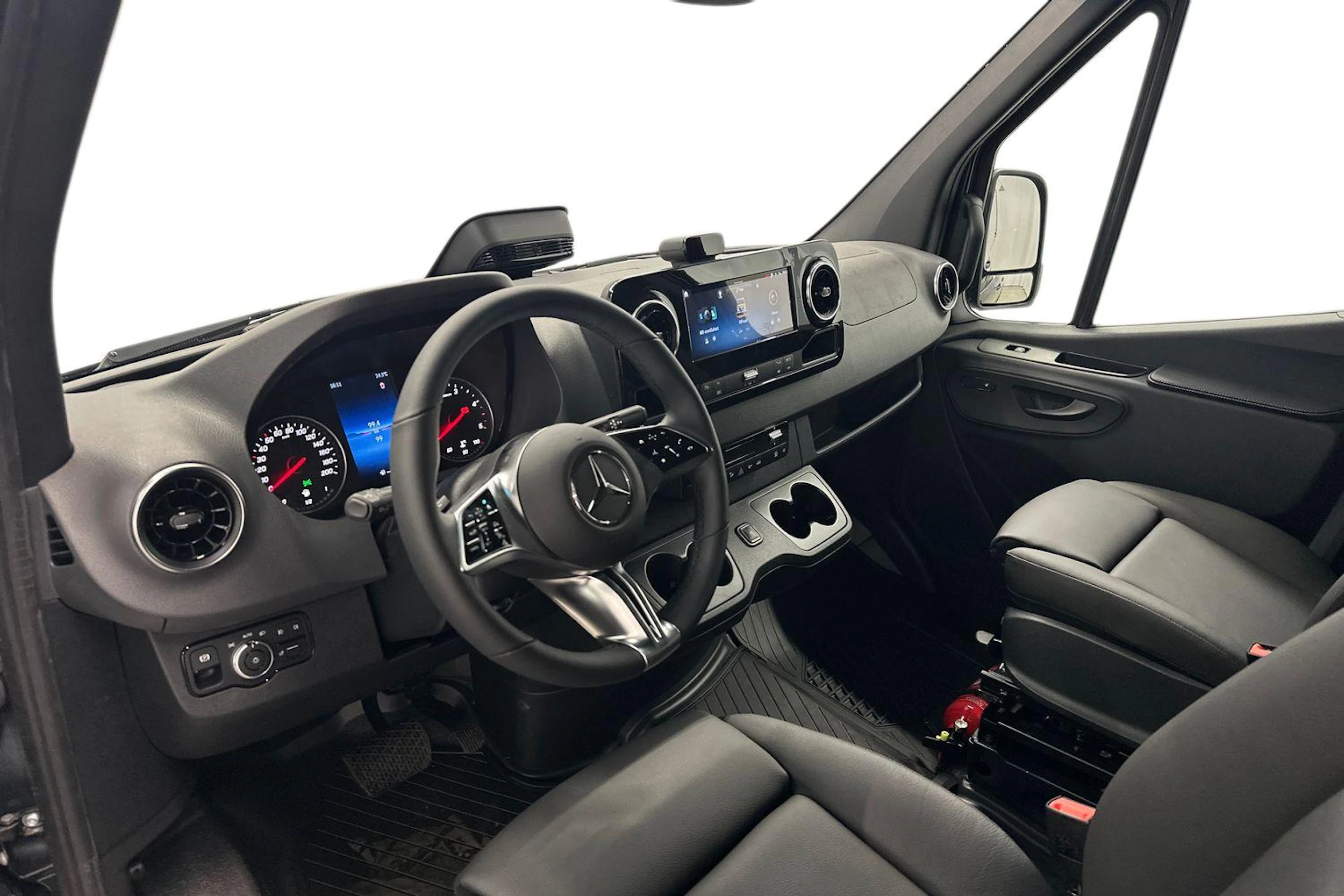 harmaa Mercedes-Benz Sprinter 2026 kuva 6.