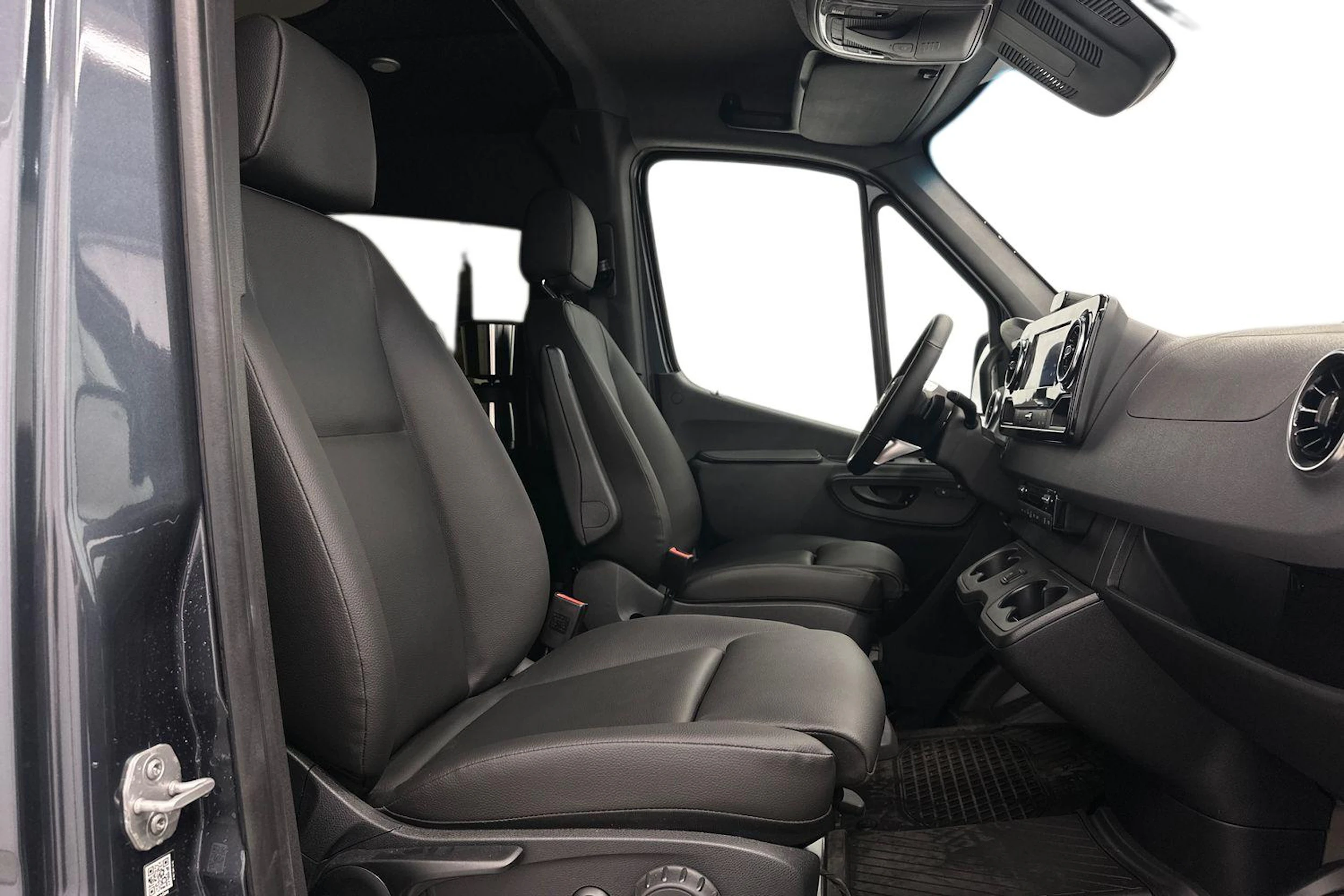harmaa Mercedes-Benz Sprinter 2026 kuva 8.