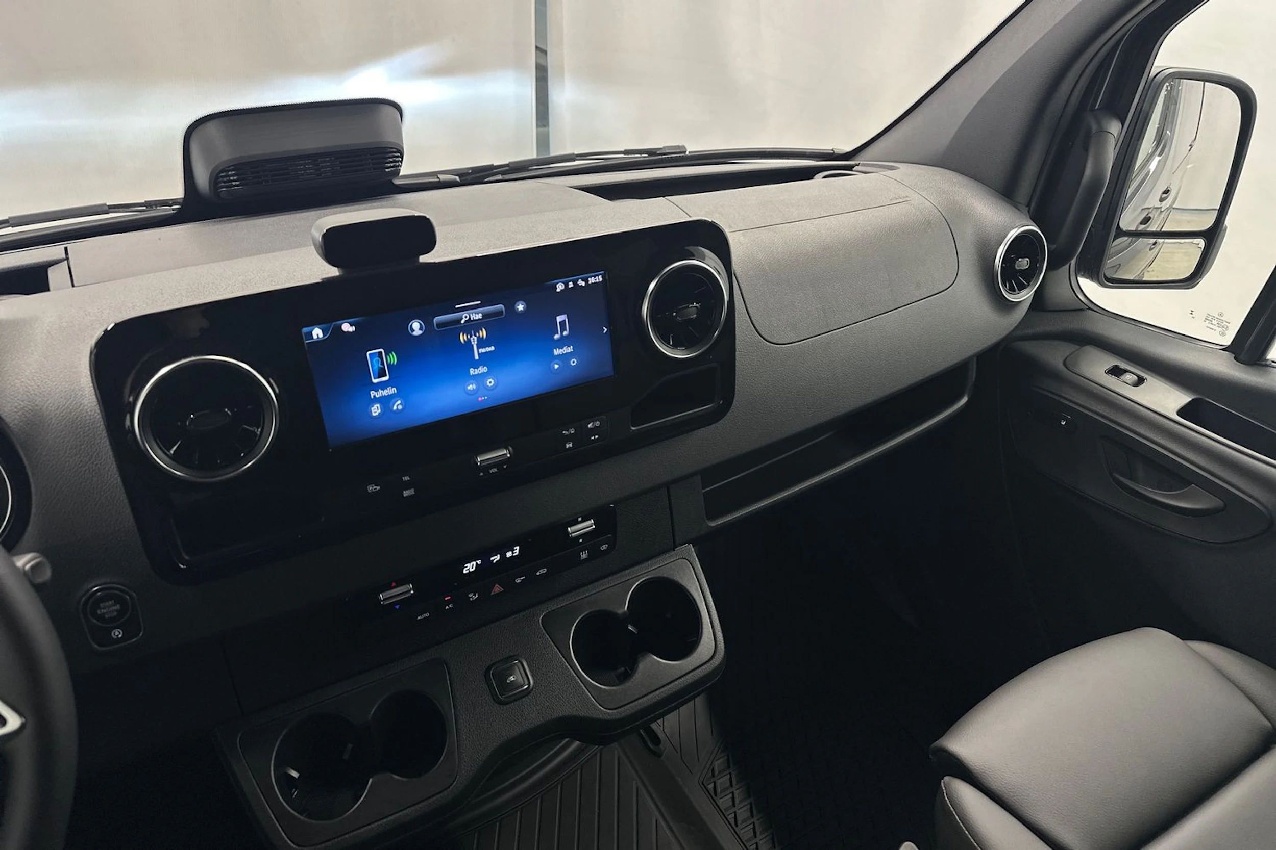 harmaa Mercedes-Benz Sprinter 2026 kuva 16.