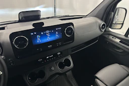 harmaa Mercedes-Benz Sprinter 2026 kuva 16.