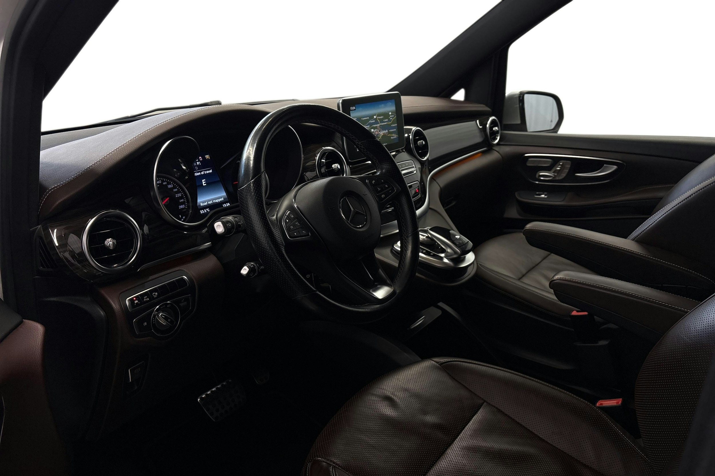 hopea Mercedes-Benz V 2014 kuva 6.