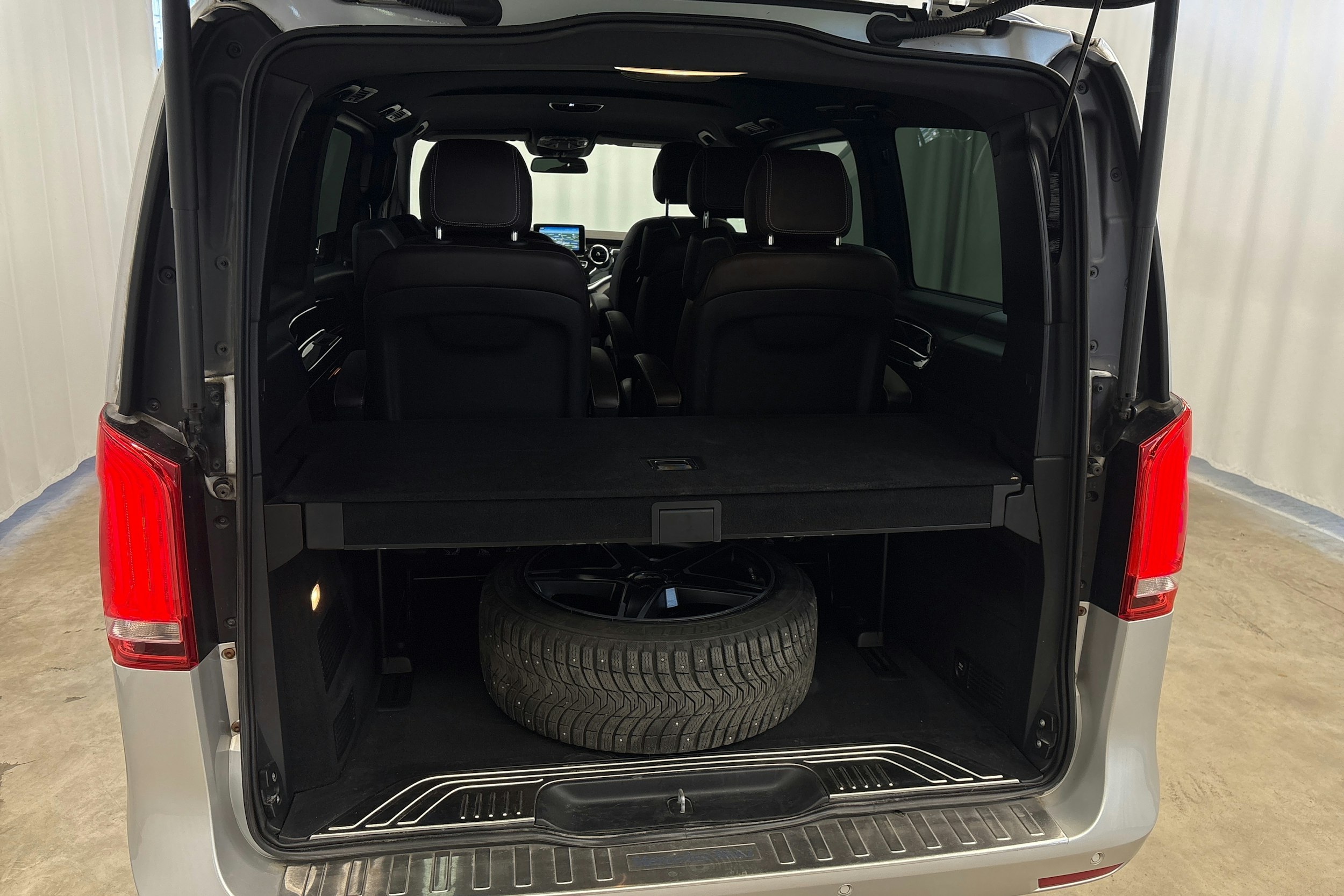 hopea Mercedes-Benz V 2014 kuva 11.