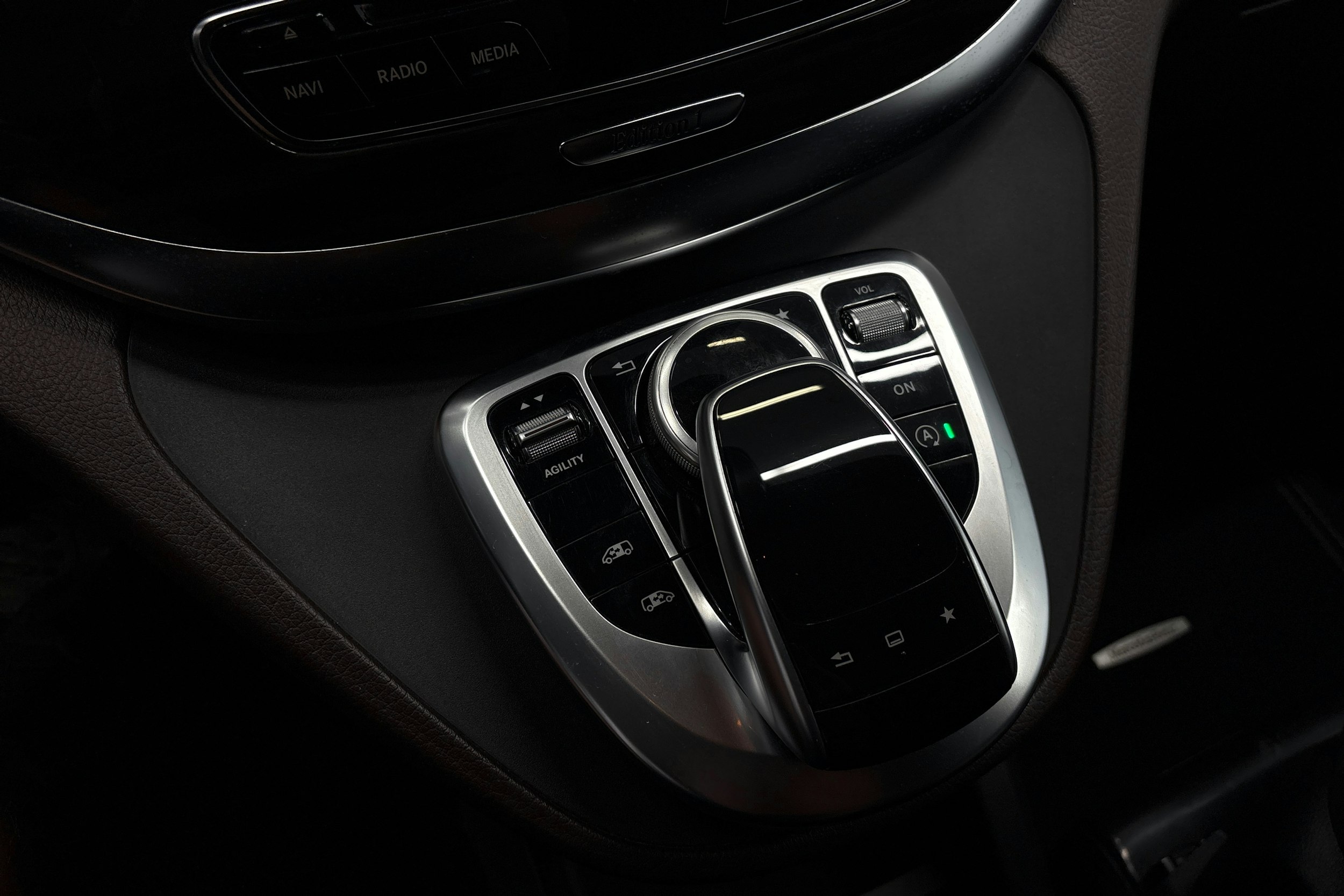hopea Mercedes-Benz V 2014 kuva 20.