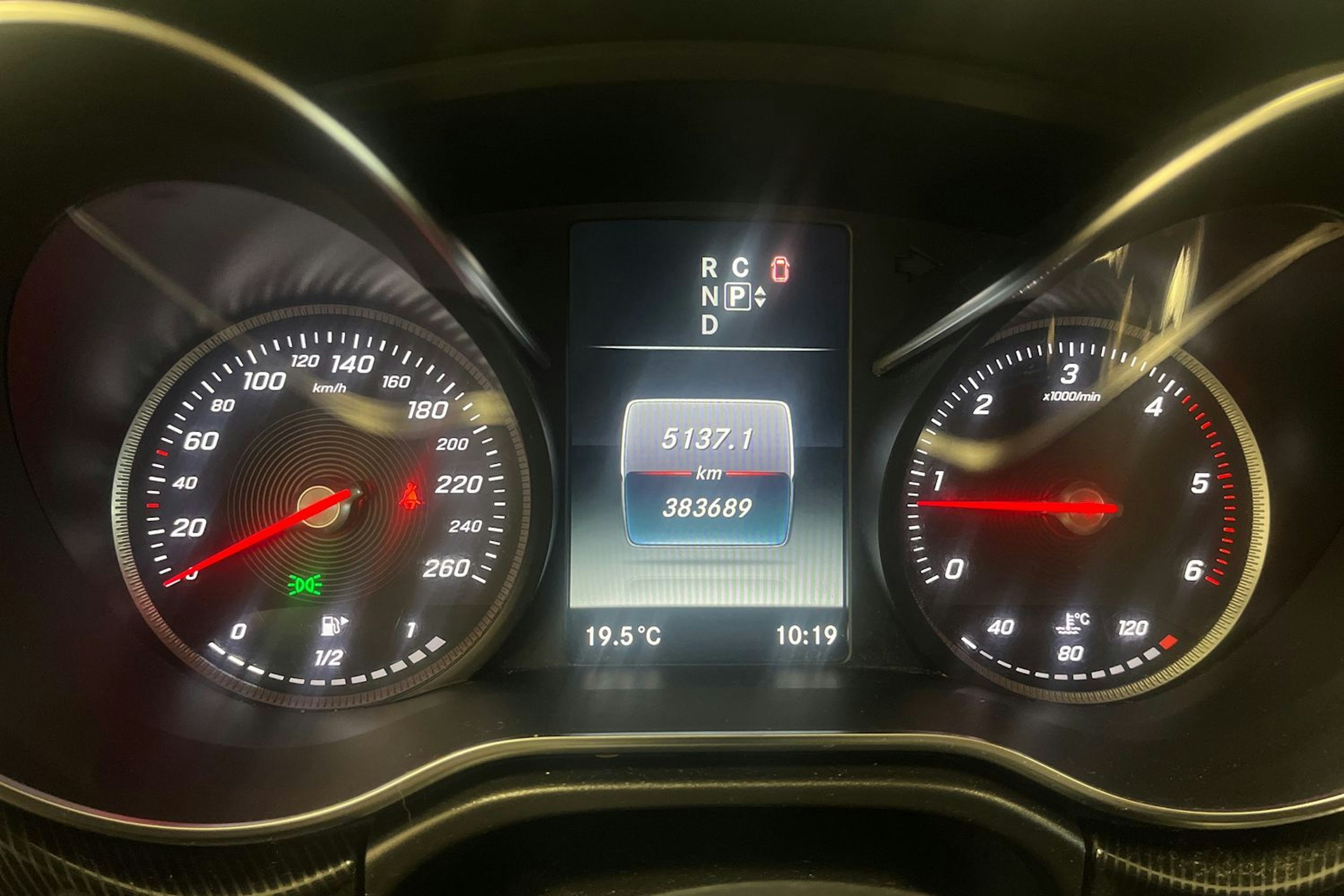 musta Mercedes-Benz V 2014 kuva 13.