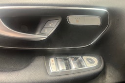 musta Mercedes-Benz V 2014 kuva 25.