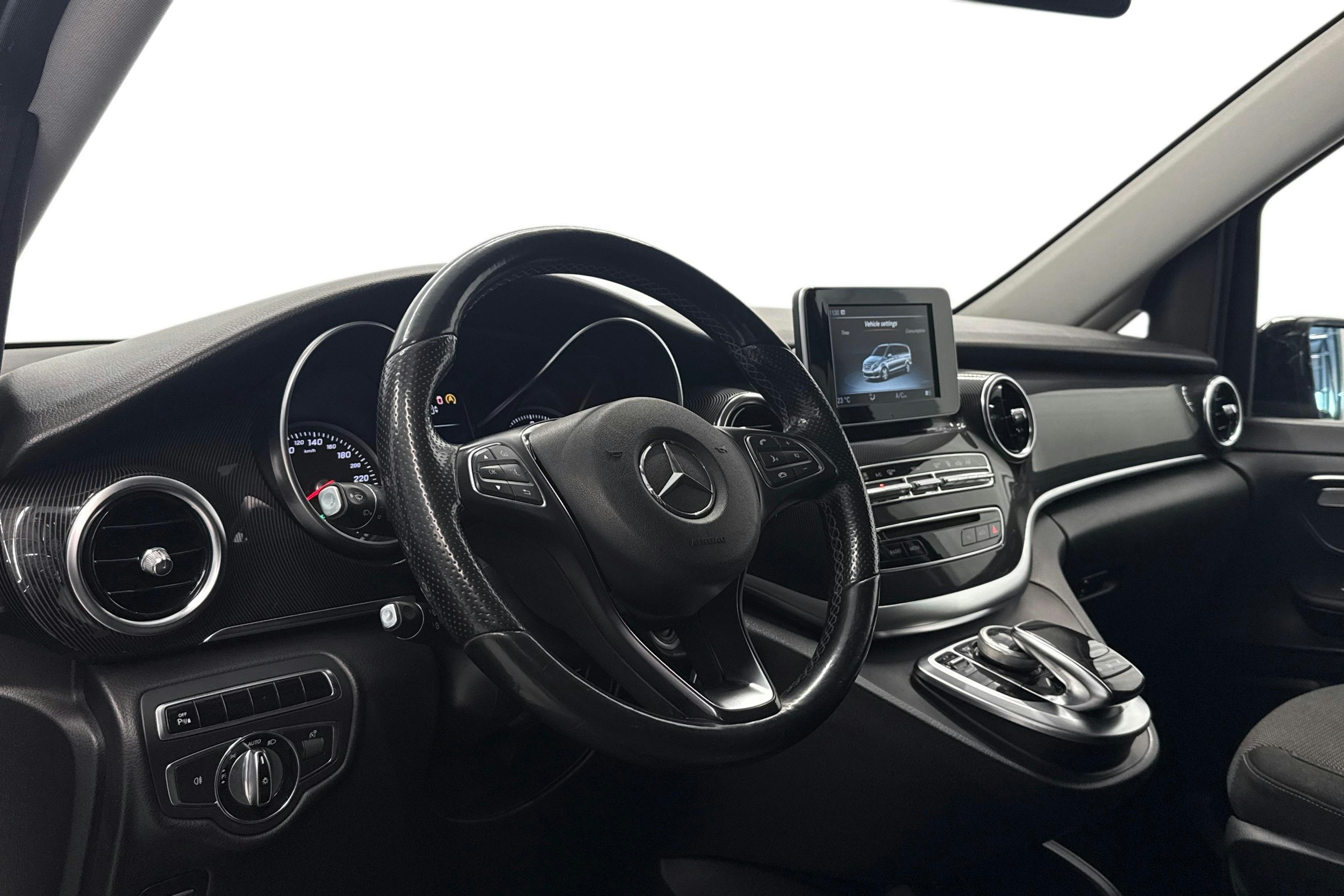 musta Mercedes-Benz V 2014 kuva 7.