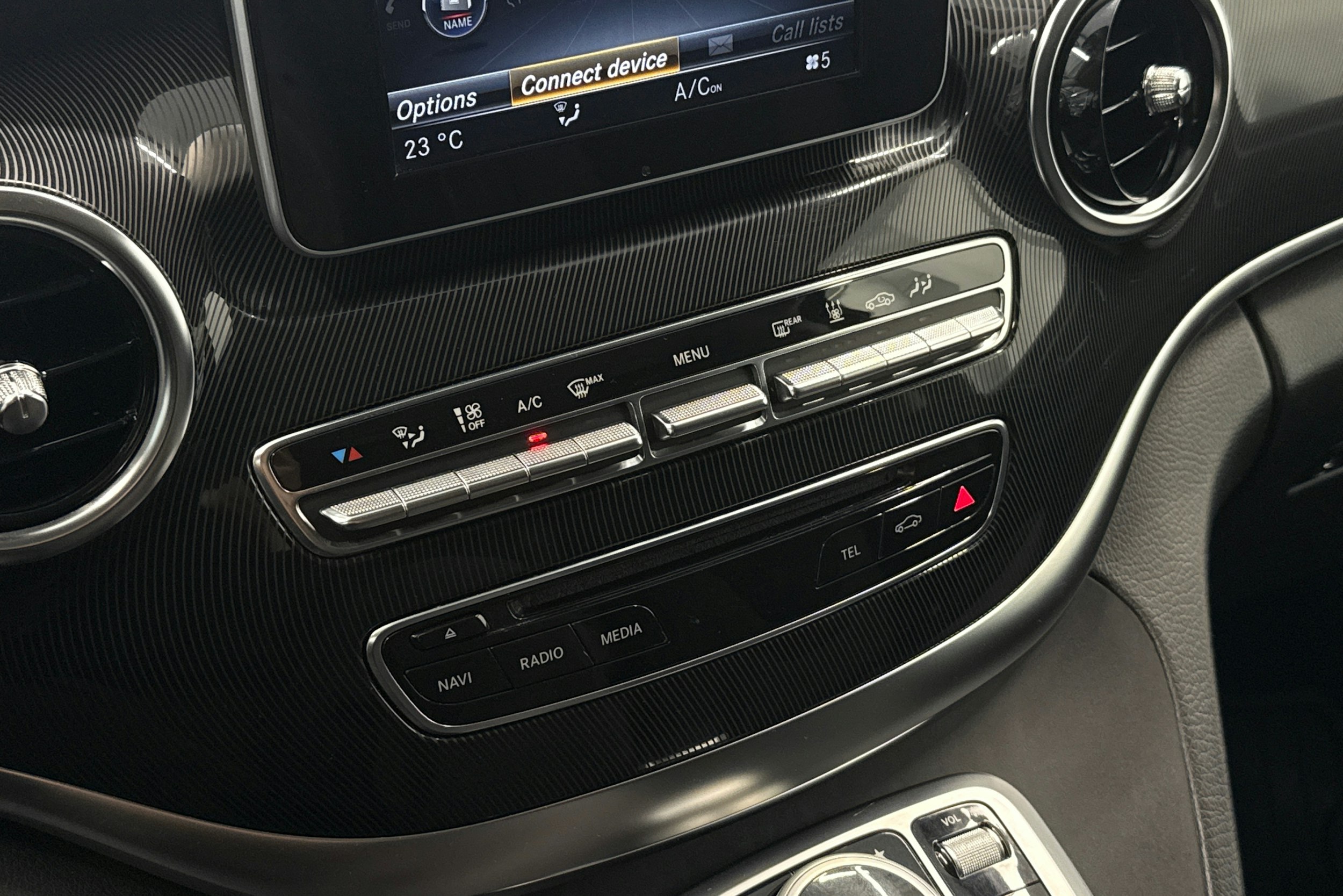 musta Mercedes-Benz V 2014 kuva 23.