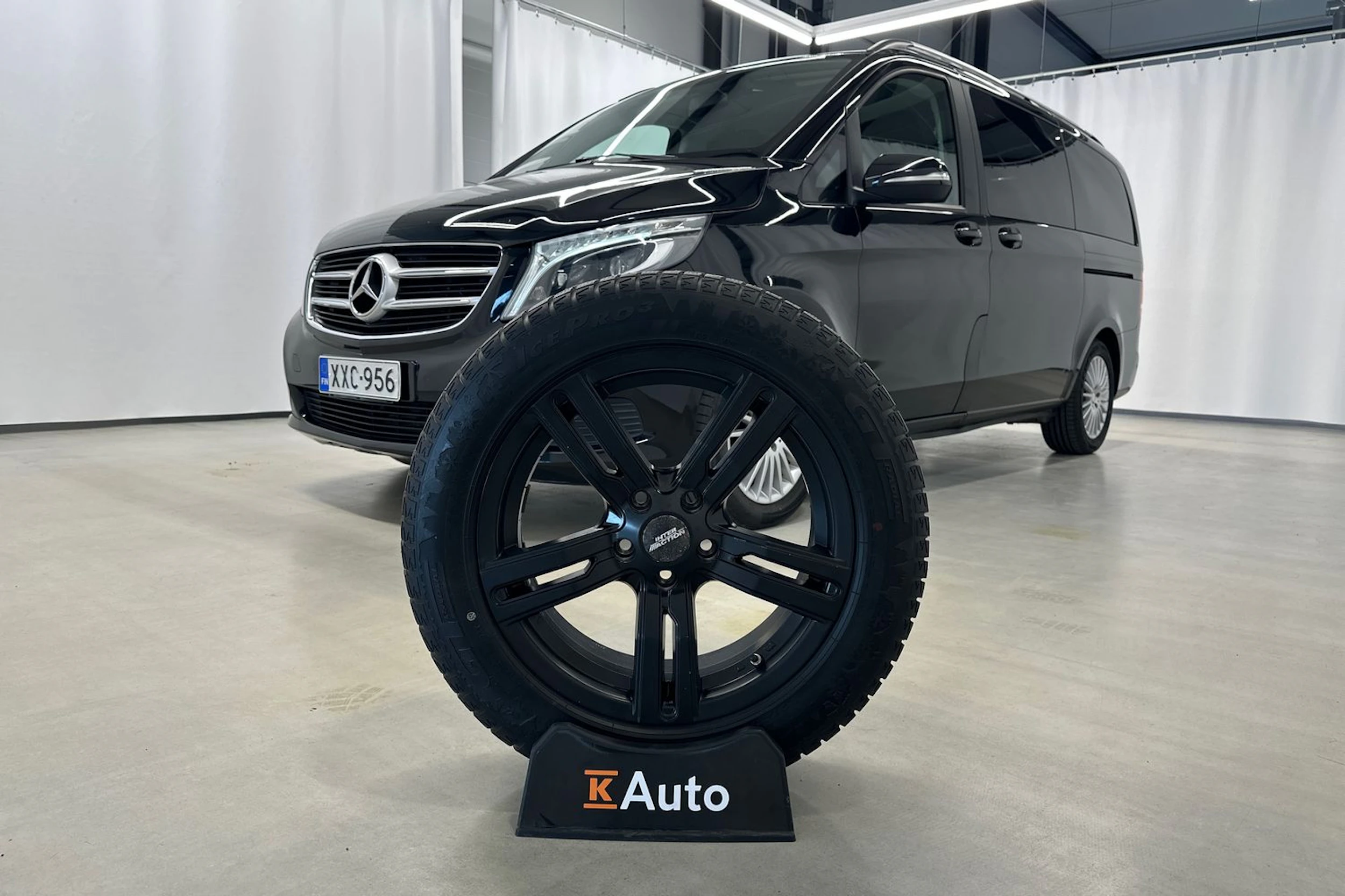 musta Mercedes-Benz V 2014 kuva 33.