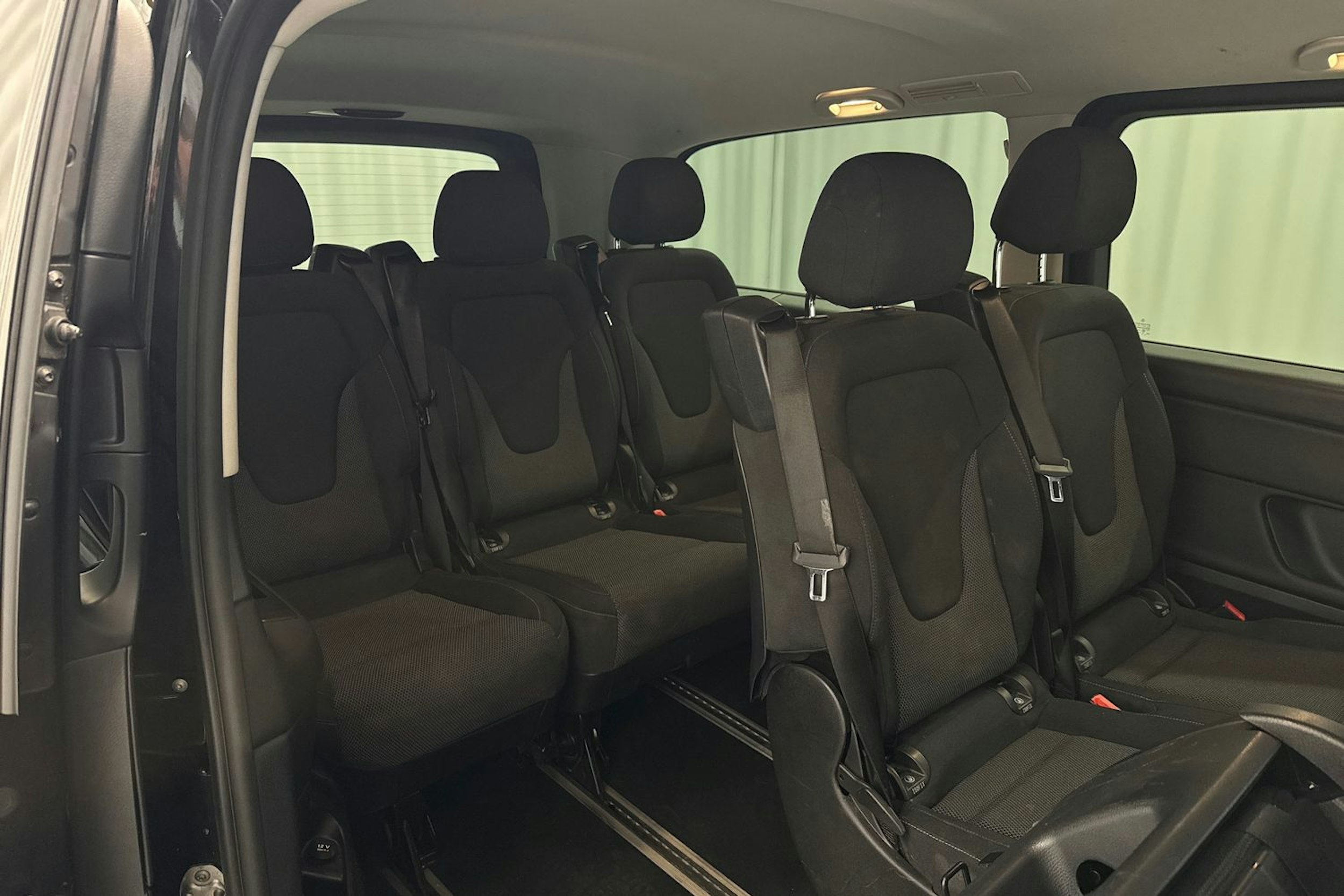 musta Mercedes-Benz V 2015 kuva 13.