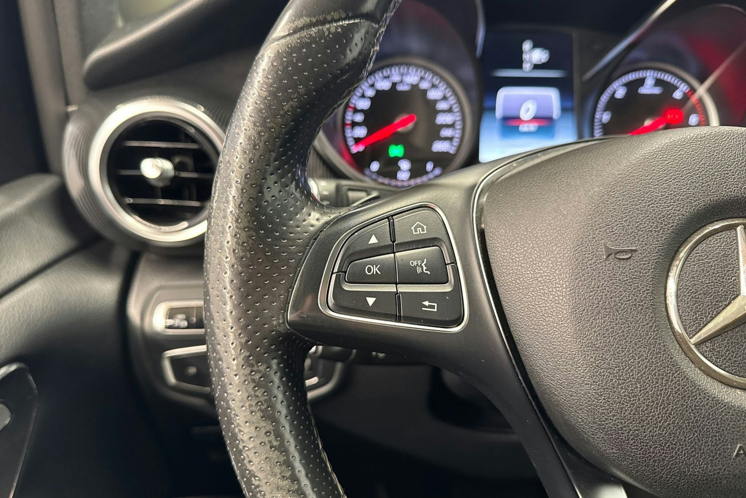 musta Mercedes-Benz V 2015 kuva 21.