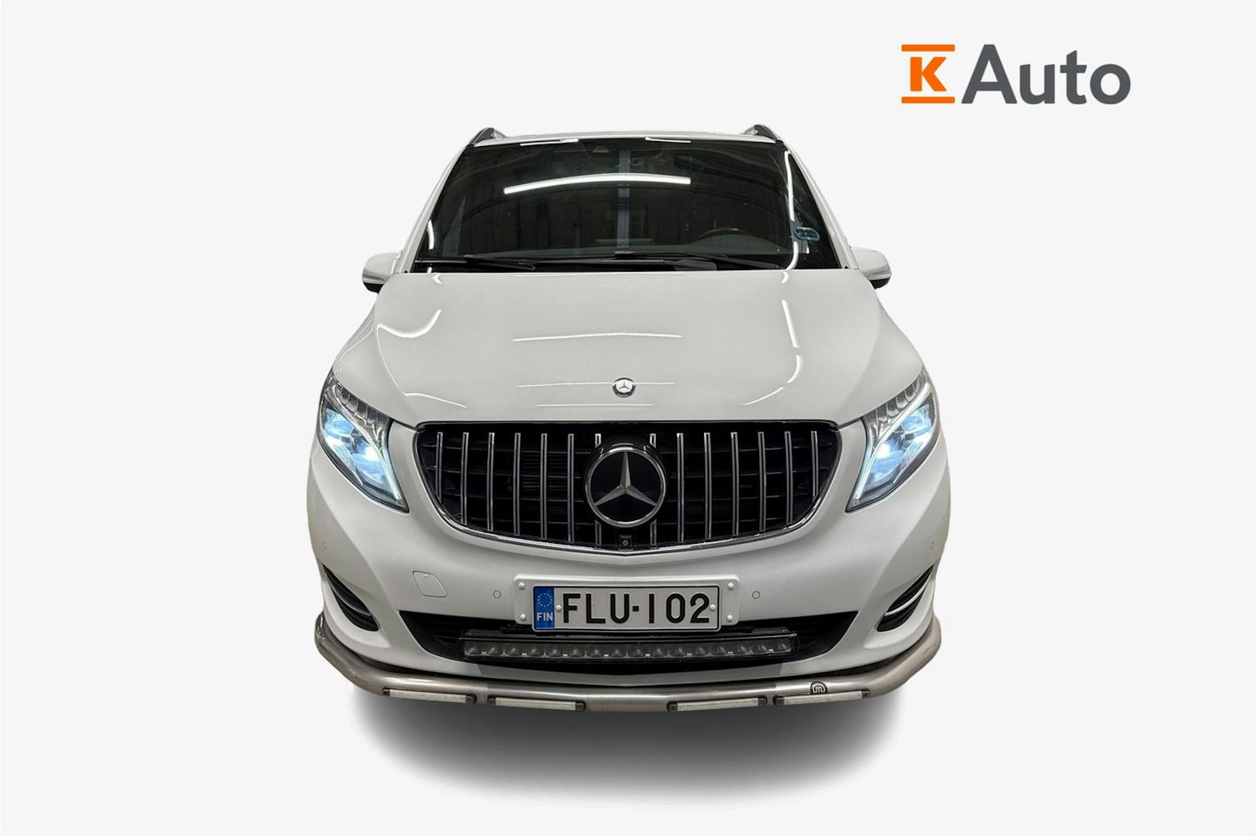 Valkoinen Mercedes-Benz V 2015 kuva 5.