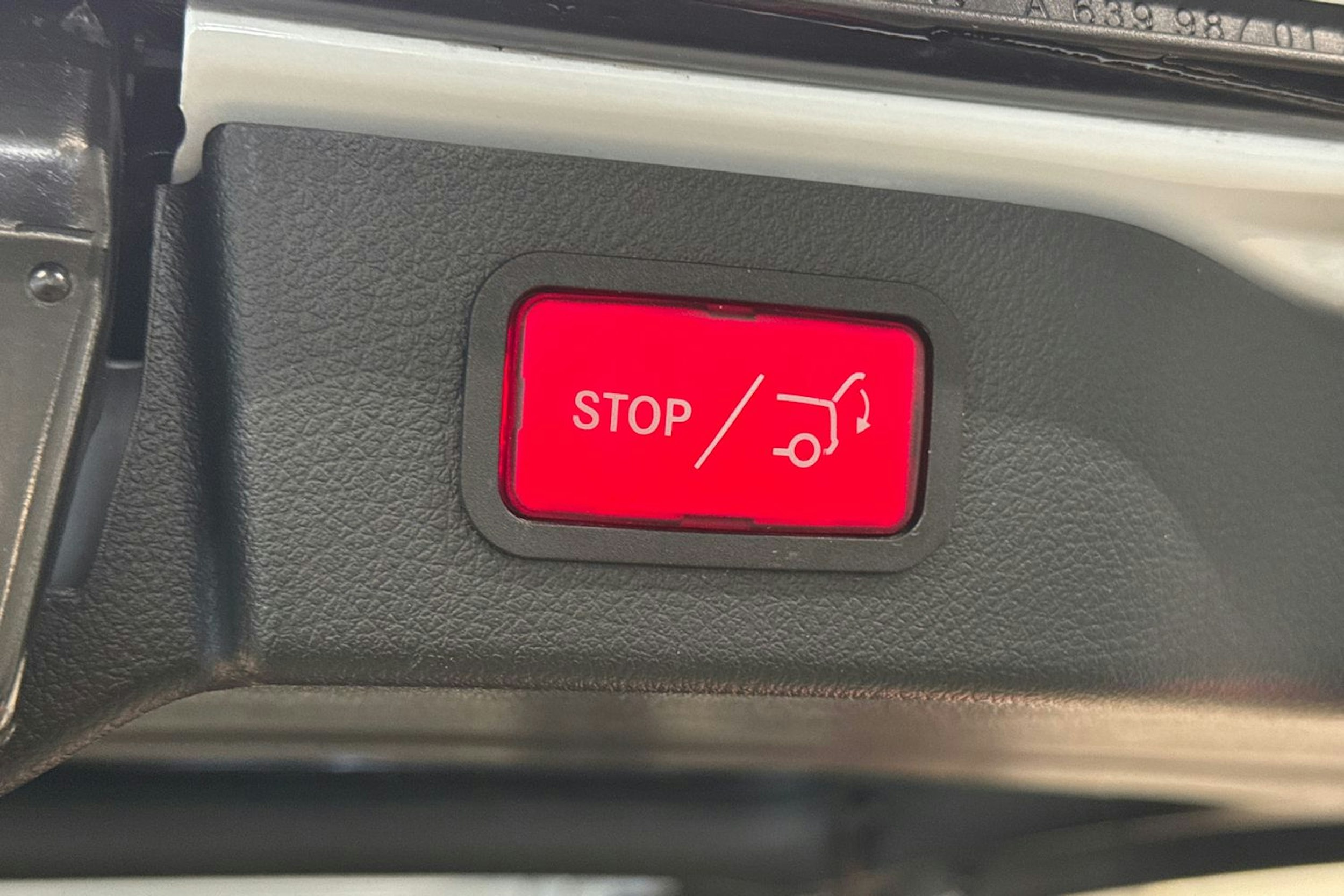 Valkoinen Mercedes-Benz V 2015 kuva 18.