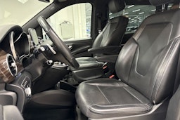 Valkoinen Mercedes-Benz V 2015 kuva 20.