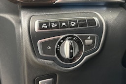 Valkoinen Mercedes-Benz V 2015 kuva 22.